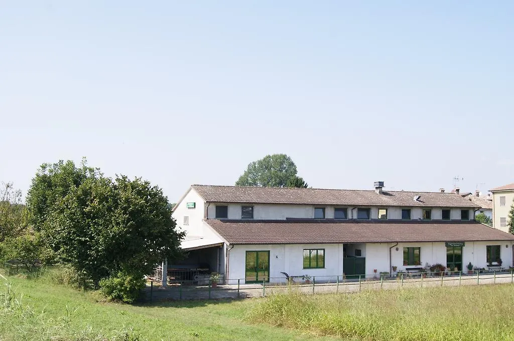 San Martino Siccomario Agriturismo La Valbonaヴィラ ファームステイ