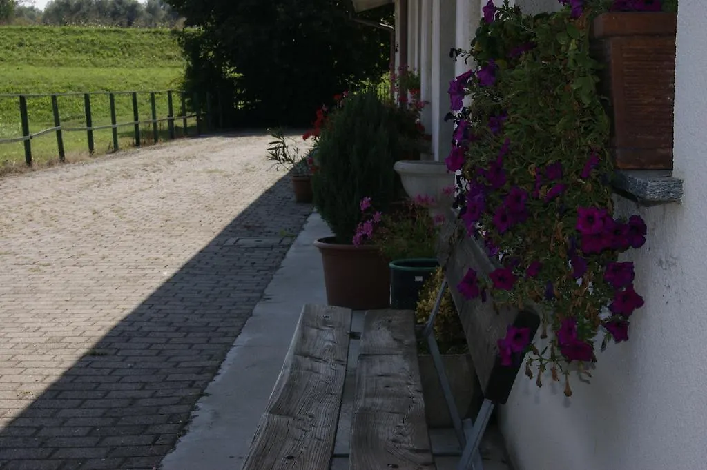 Agriturismo La Valbona Villa San Martino Siccomario Farm stay