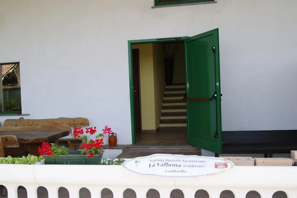 Farm stay Agriturismo La Valbona Villa San Martino Siccomario Italy